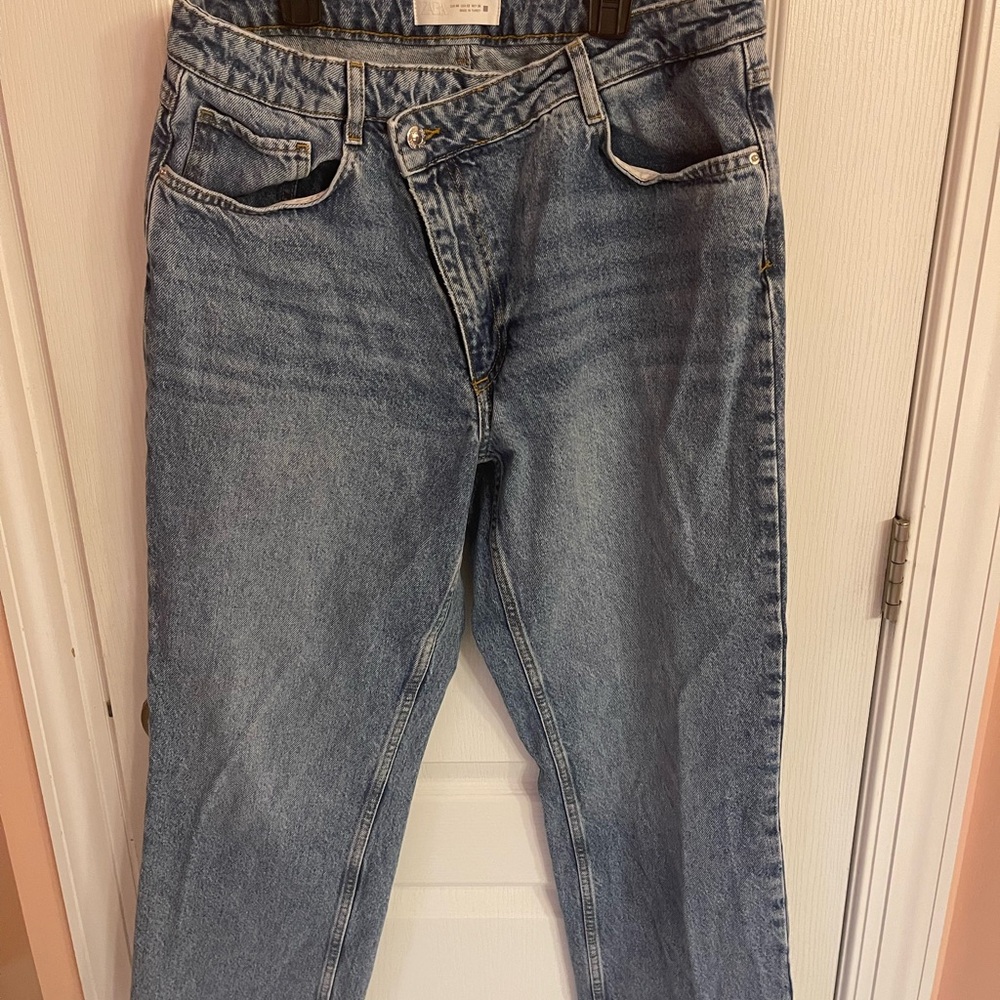 Zara Women's Blue Ankle Jeans